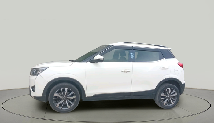 2020 Mahindra XUV300 W8 (O) 1.5 DIESEL, Diesel, Manual, 1,17,654 km, exterior