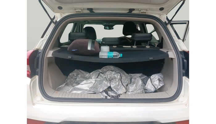 2020 Mahindra XUV300 W8 (O) 1.5 DIESEL, Diesel, Manual, 1,17,654 km, exterior