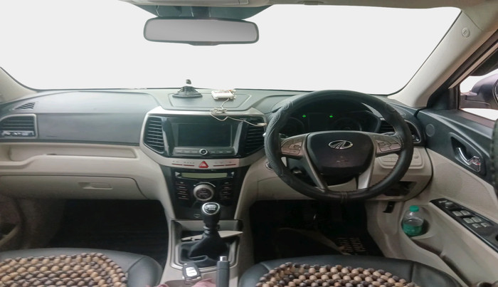 2020 Mahindra XUV300 W8 (O) 1.5 DIESEL, Diesel, Manual, 1,17,654 km, interior