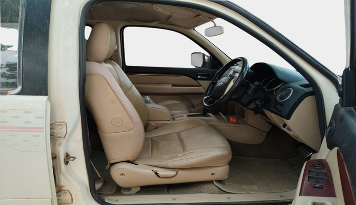 2012 Ford Endeavour 3.0L 4X4 AT, Diesel, Automatic, 81,853 km, interior
