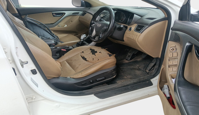 2014 Hyundai New Elantra 1.6 SX MT DIESEL, Diesel, Manual, 1,59,124 km, interior