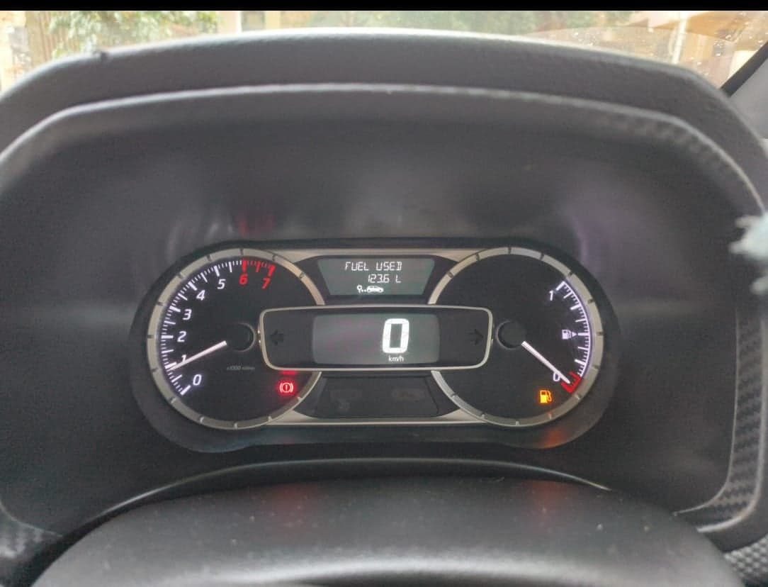 2019 Nissan Kicks XL 1.5, Petrol, Manual, 61,000 km, interior