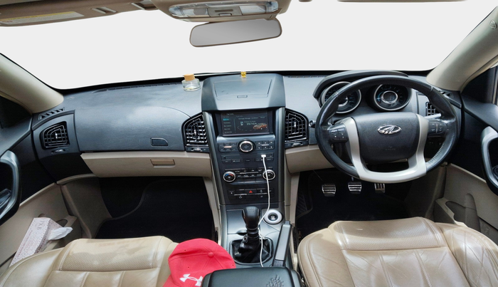 2015 Mahindra XUV500 W10 1.99, Diesel, Manual, 1,49,255 km, interior