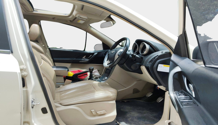 2015 Mahindra XUV500 W10 1.99, Diesel, Manual, 1,49,255 km, interior
