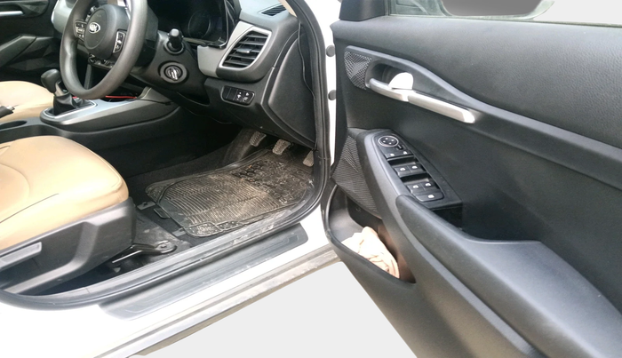 2020 KIA SELTOS HTK 1.5 PETROL, Petrol, Manual, 12,062 km, interior