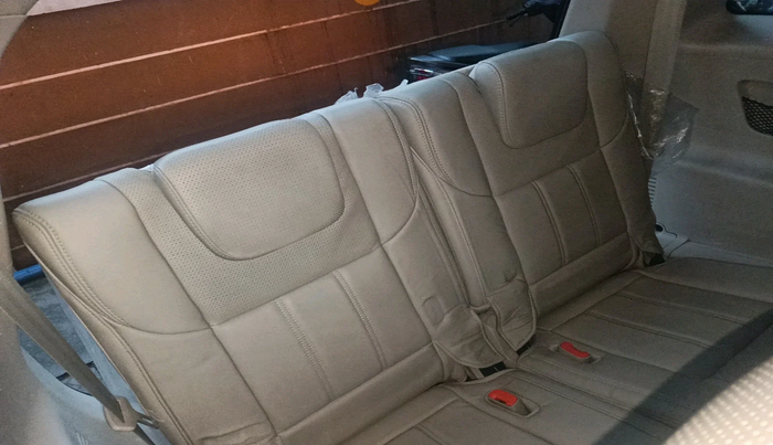 2015 Mahindra XUV500 W10, Diesel, Manual, 66,316 km, interior