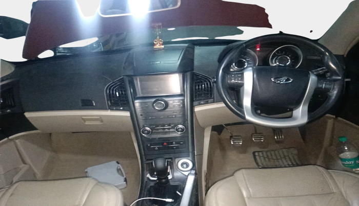 2015 Mahindra XUV500 W10, Diesel, Manual, 66,316 km, interior