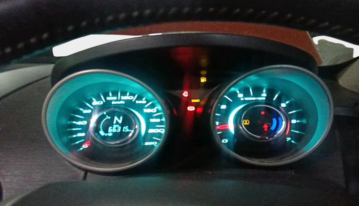 2015 Mahindra XUV500 W10, Diesel, Manual, 66,316 km, interior