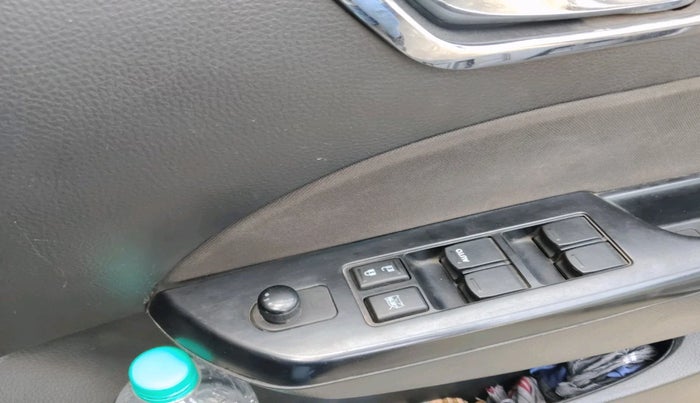 2013 Maruti Swift ZDI, Diesel, Manual, 1,45,381 km, interior