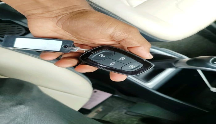 2021 Tata PUNCH CREATIVE  MT, Petrol, Manual, 22,820 km, interior