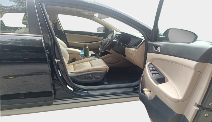 2018 Hyundai Tucson GLS 2WD AT PETROL, Petrol, Automatic, 93,645 km, interior