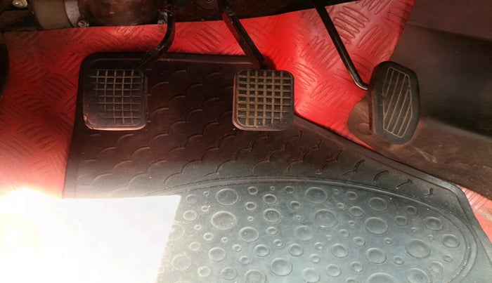 2016 Tata Indica V2 LX DIESEL, Diesel, Manual, 98,897 km, interior