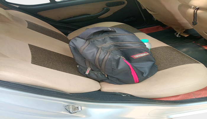 2016 Tata Indica V2 LX DIESEL, Diesel, Manual, 98,897 km, interior