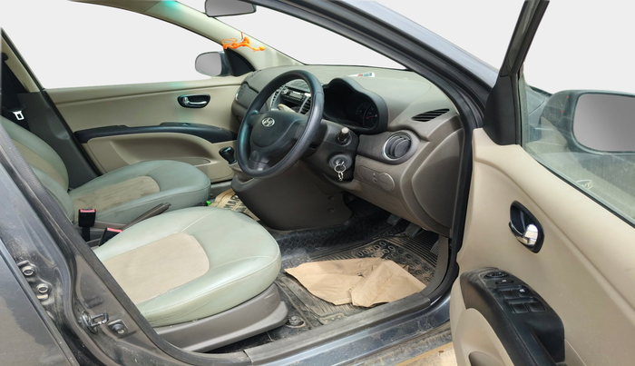 2011 Hyundai i10 MAGNA 1.2, Petrol, Manual, 62,005 km, interior