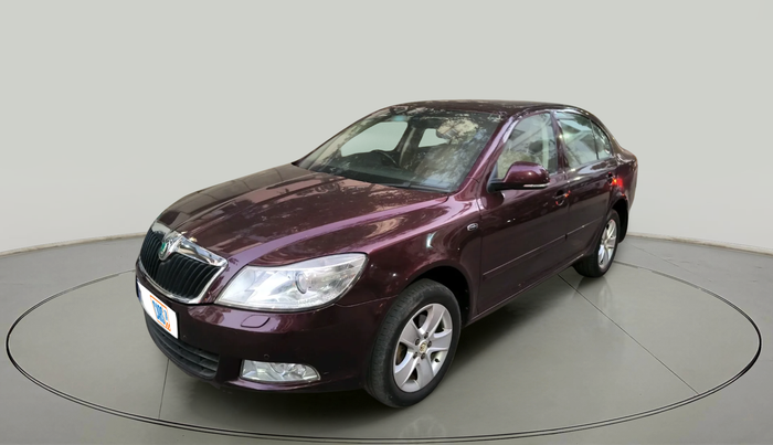2013 Skoda Laura L&K 2.0 TDI AT, Diesel, Automatic, 2,09,262 km, exterior