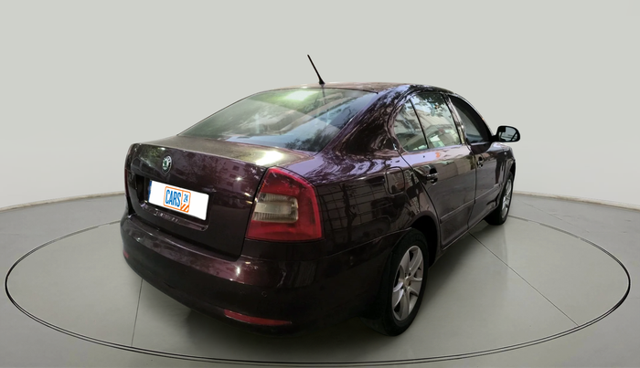 2013 Skoda Laura L&K 2.0 TDI AT, Diesel, Automatic, 2,09,262 km, exterior