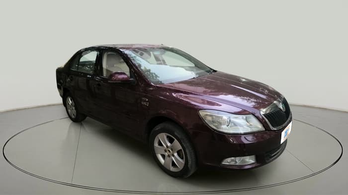2013 Skoda Laura L&K 2.0 TDI AT, Diesel, Automatic, 2,09,262 km, exterior