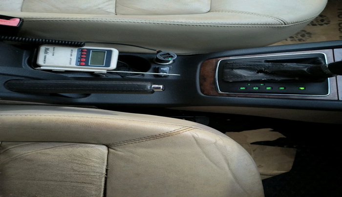 2013 Skoda Laura L&K 2.0 TDI AT, Diesel, Automatic, 2,09,262 km, interior