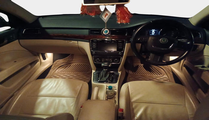 2012 Skoda Superb ELEGANCE 2.0 TDI CR AT, Diesel, Automatic, 1,07,600 km, interior
