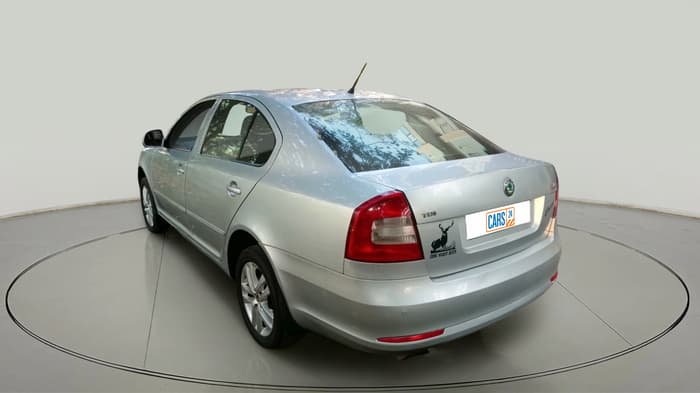 2013 Skoda Laura ELEGANCE 2.0 TDI CR AT, Diesel, Automatic, 1,25,548 km, exterior