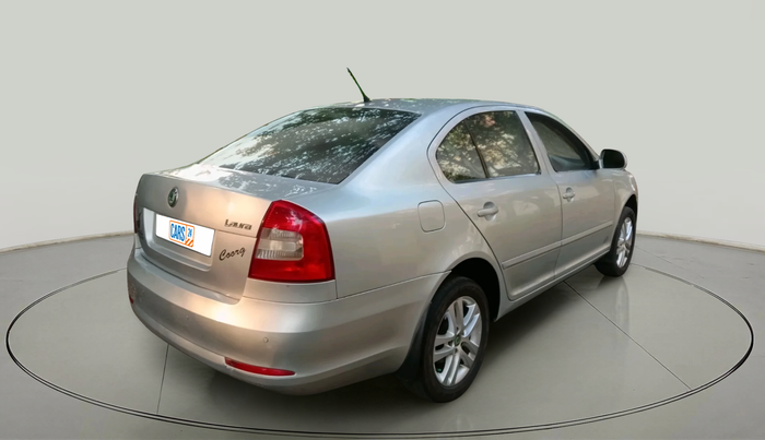 2013 Skoda Laura ELEGANCE 2.0 TDI CR AT, Diesel, Automatic, 1,25,548 km, exterior