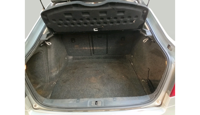 2013 Skoda Laura ELEGANCE 2.0 TDI CR AT, Diesel, Automatic, 1,25,548 km, exterior