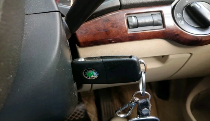 2013 Skoda Laura ELEGANCE 2.0 TDI CR AT, Diesel, Automatic, 1,25,548 km, interior