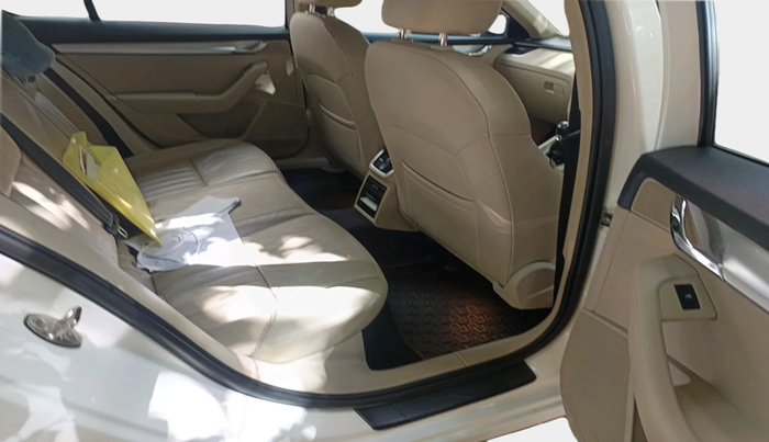 2019 Skoda Octavia 2.0 TDI CR STYLE, Diesel, Manual, 99,366 km, interior