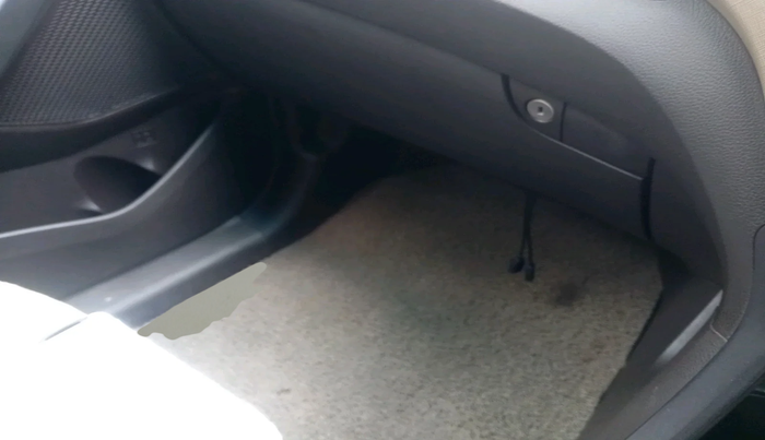 2014 Hyundai Santa Fe 2 WD AT, Diesel, Automatic, 1,63,719 km, interior