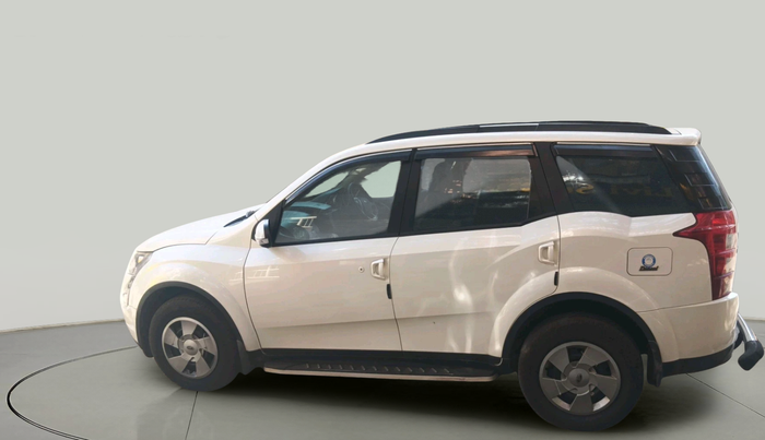 2018 Mahindra XUV500 W6 AT, Diesel, Automatic, 82,387 km, exterior