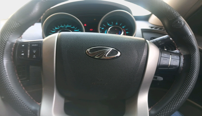 2018 Mahindra XUV500 W6 AT, Diesel, Automatic, 82,387 km, interior