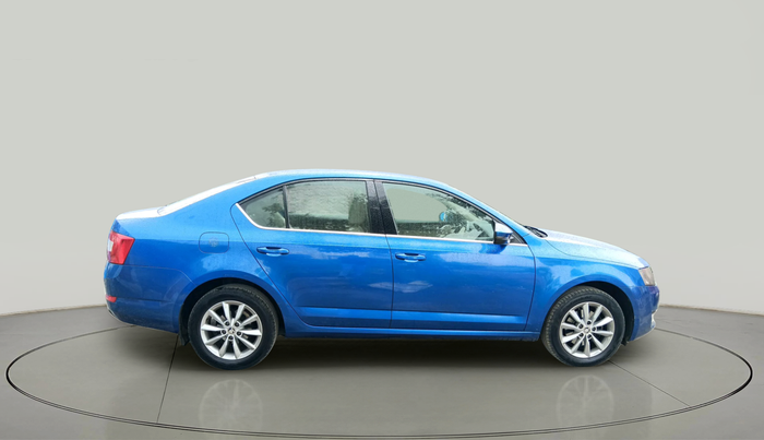 2014 Skoda Octavia AMBITION 2.0 TDI AT, Diesel, Automatic, 1,15,305 km, exterior