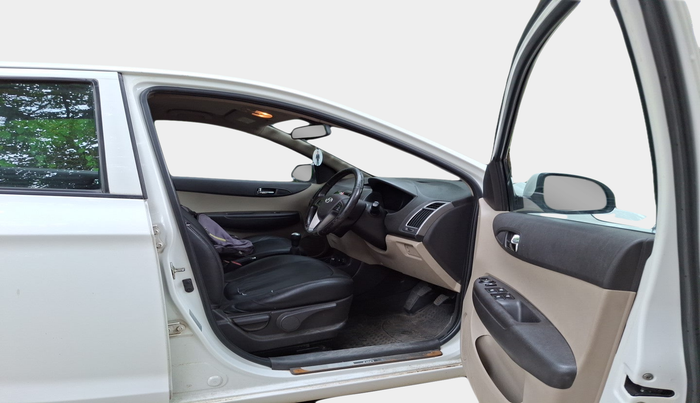 2012 Hyundai i20 ASTA 1.2, Petrol, Manual, 1,10,700 km, interior