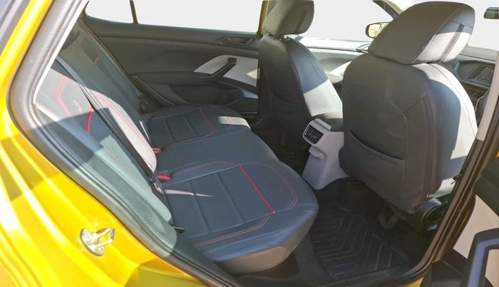 2022 Volkswagen TAIGUN COMFORTLINE 1.0 TSI MT, Petrol, Manual, 12,042 km, interior