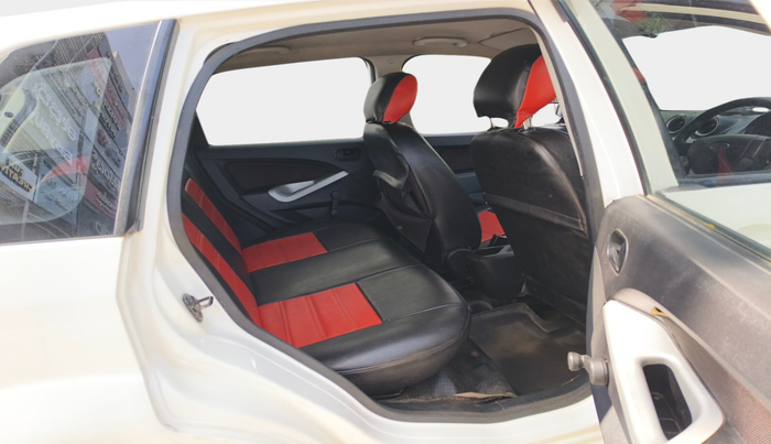 2011 Ford Figo TITANIUM 1.4 DIESEL, Diesel, Manual, 83,621 km, interior