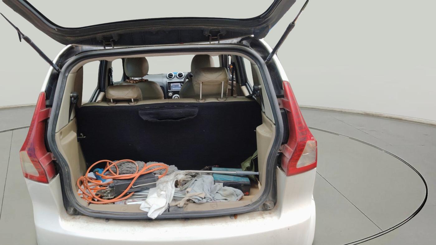 2017 Mahindra E20 Plus P6, Electric, Automatic, 48,116 km, exterior