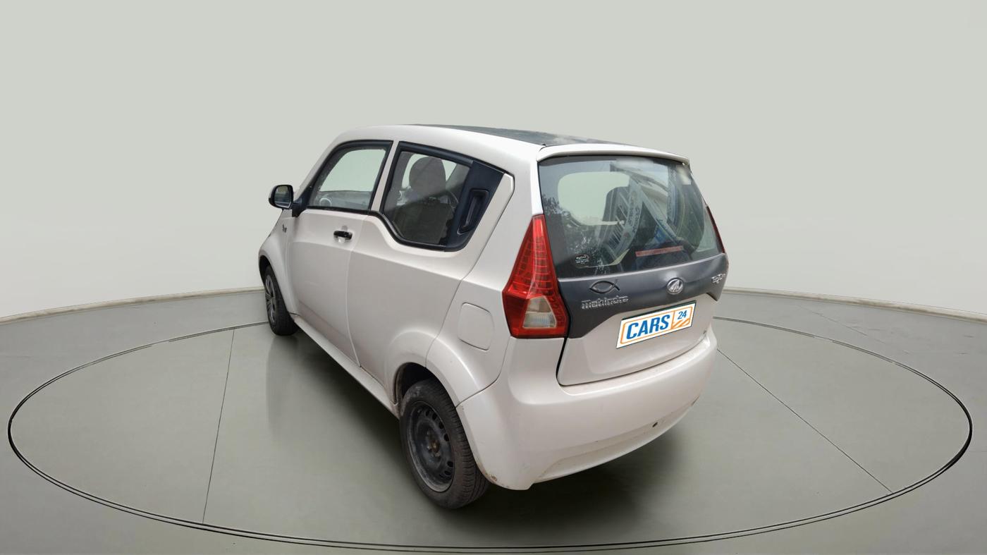 2017 Mahindra E20 Plus P6, Electric, Automatic, 48,116 km, exterior