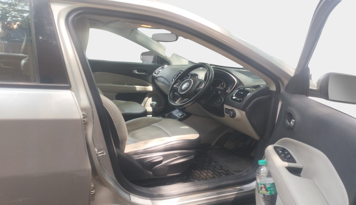 2017 Jeep Compass LIMITED 2.0 DIESEL, Diesel, Manual, 1,24,663 km, interior