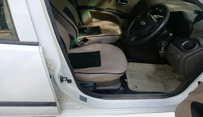 2011 Hyundai i10 MAGNA 1.2, Petrol, Manual, 82,974 km, interior