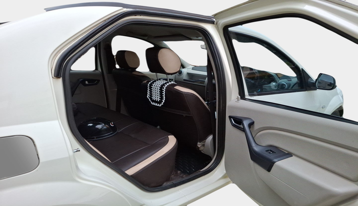 2019 Mahindra E VERITO C2, Electric, Automatic, 49,102 km, interior