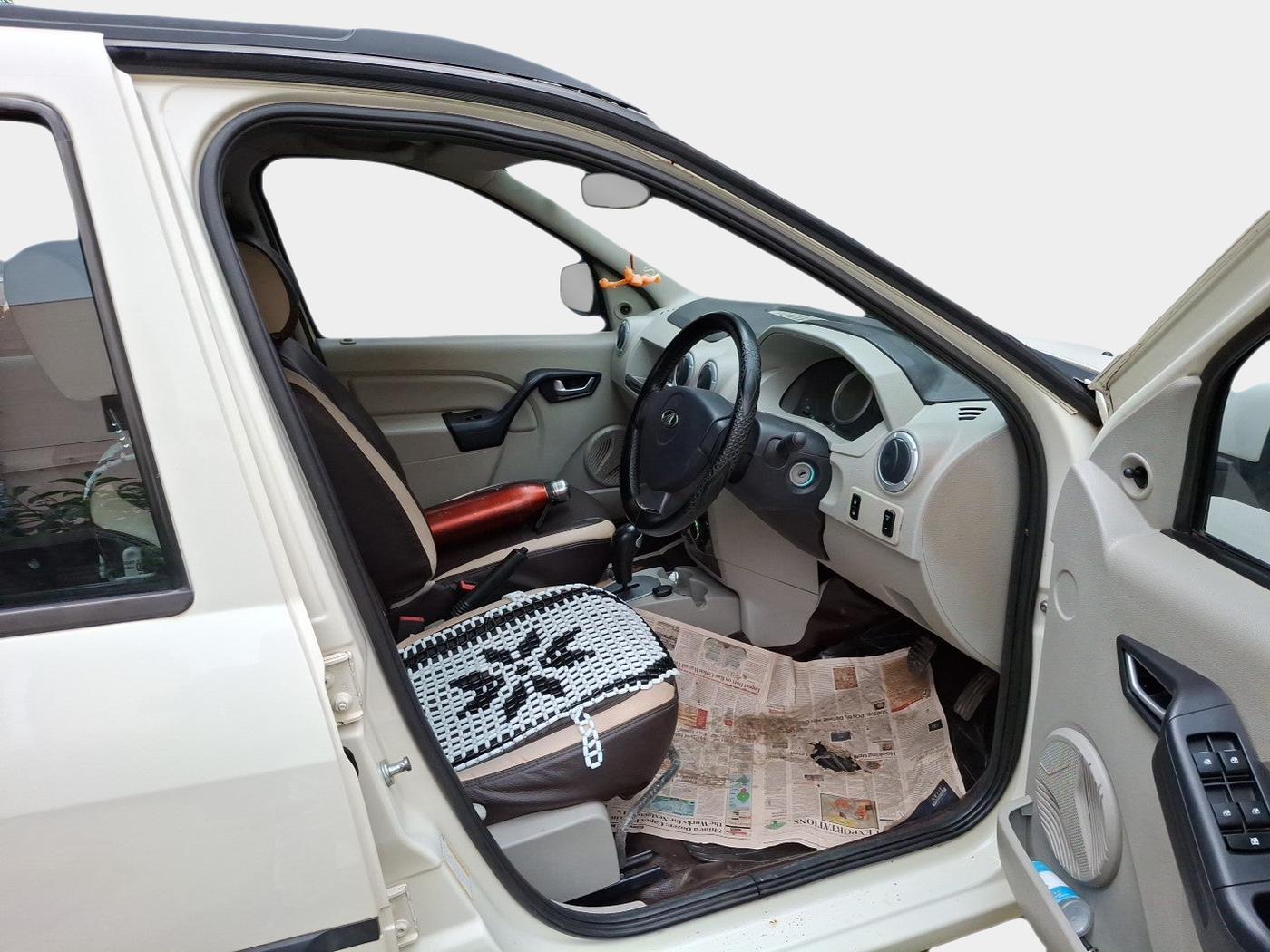 2019 Mahindra E VERITO C2, Electric, Automatic, 50,000 km, interior