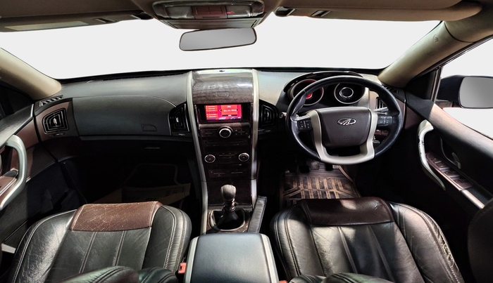 2015 Mahindra XUV500 W8 1.99, Diesel, Manual, 79,706 km, interior