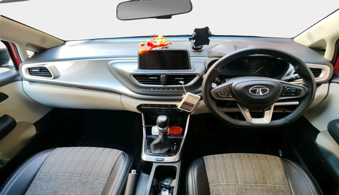 2023 Tata ALTROZ XZA, Petrol, Automatic, 15,793 km, interior