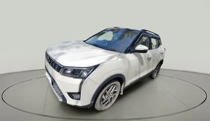 2023 Mahindra XUV300 W8 (O) 1.2 PETROL, Petrol, Manual, 35,659 km, exterior