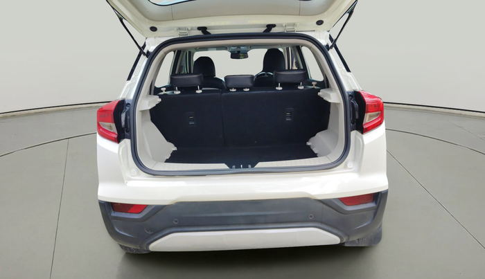 2023 Mahindra XUV300 W8 (O) 1.2 PETROL, Petrol, Manual, 35,659 km, exterior
