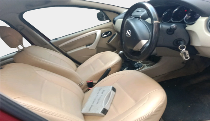 2016 Nissan Terrano XL (D), Diesel, Manual, 99,000 km, interior