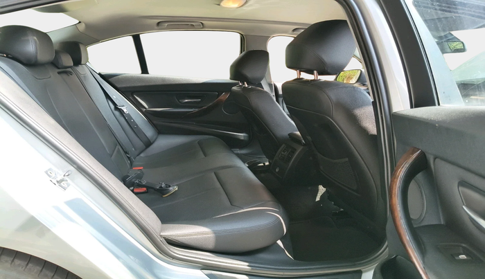 2013 BMW 3 Series 320d, Diesel, Automatic, 1,36,031 km, interior