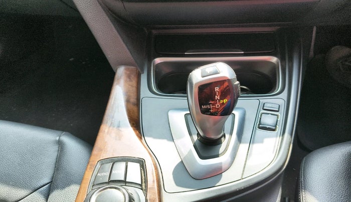 2013 BMW 3 Series 320d, Diesel, Automatic, 1,36,031 km, interior