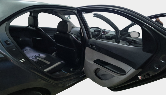 2024 Tata Tiago XT PETROL, Petrol, Manual, 52,525 km, interior