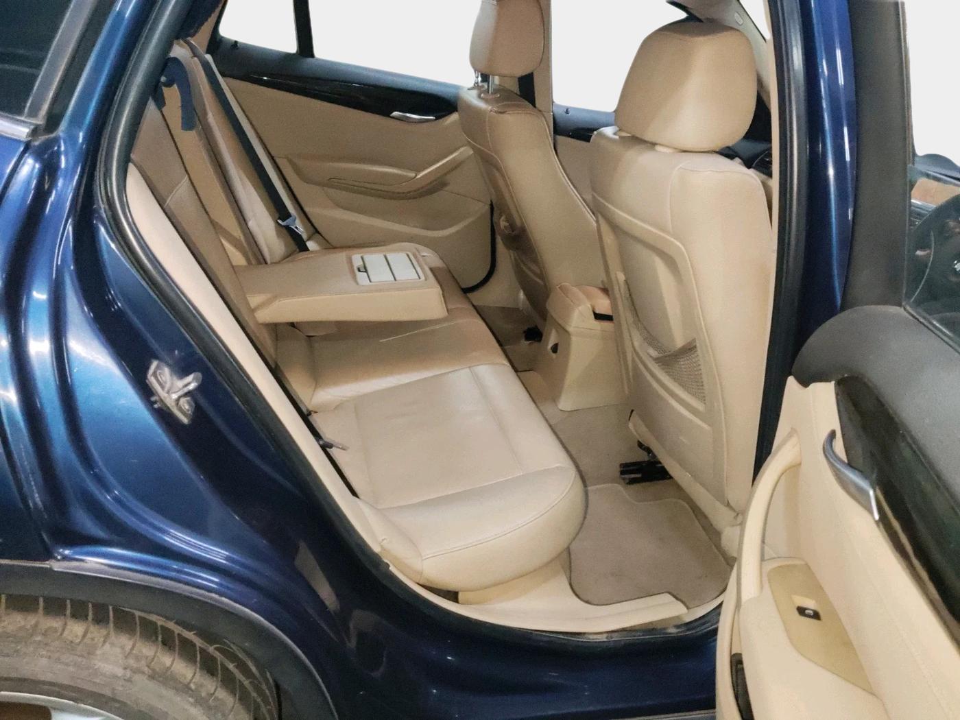 2011 BMW X1 sDrive20d, Diesel, Automatic, 1,13,389 km, interior